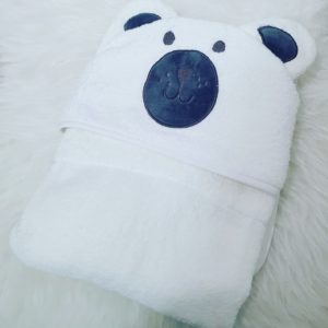 מגבת לתינוקות עם אופציה לתוספת שם ✪ דובי לבן